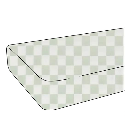 Leaf Green &amp; White Checkered Crib Sheet