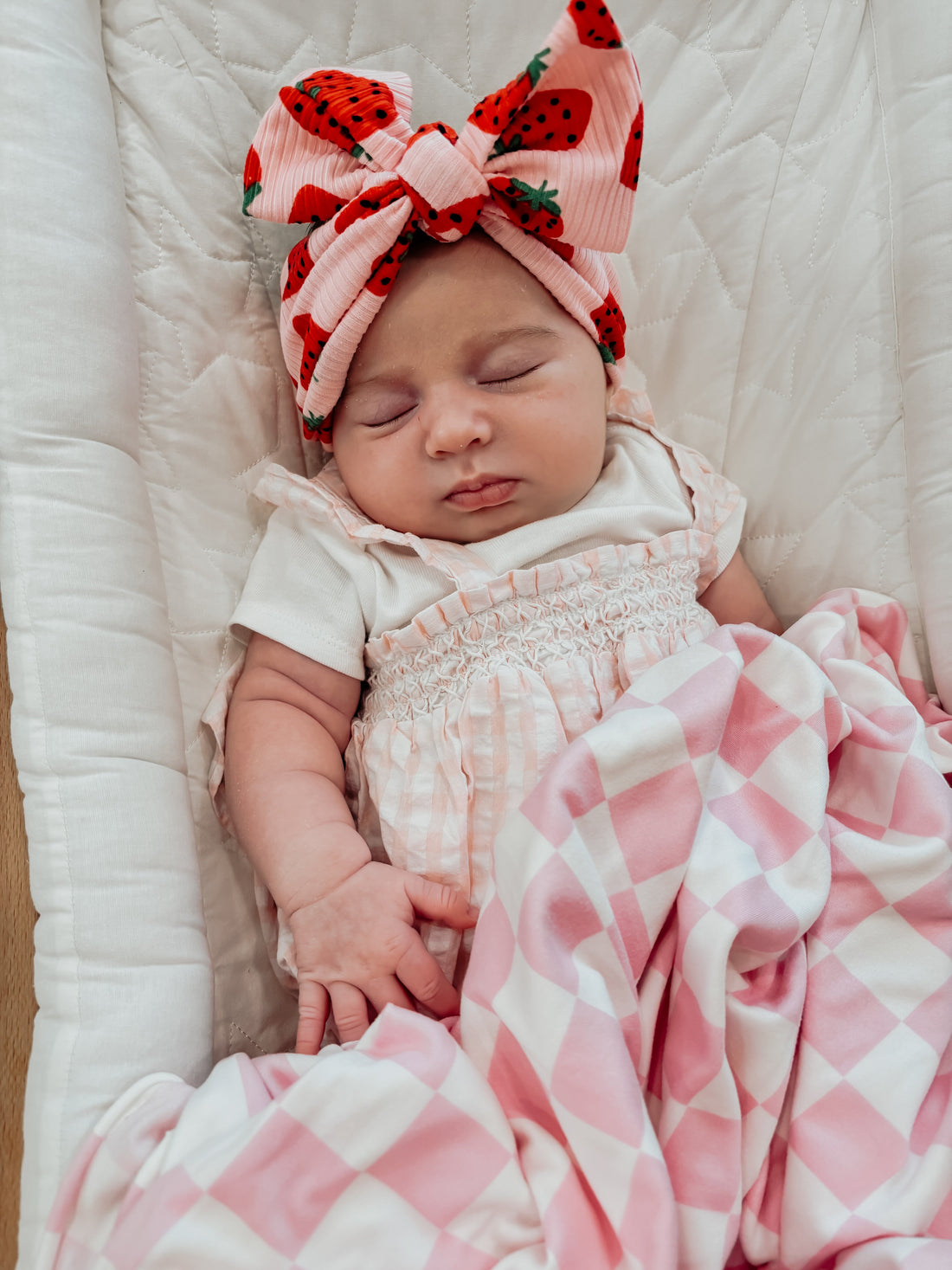 Sugar Pink &amp; White Checkered Stretch Swaddle