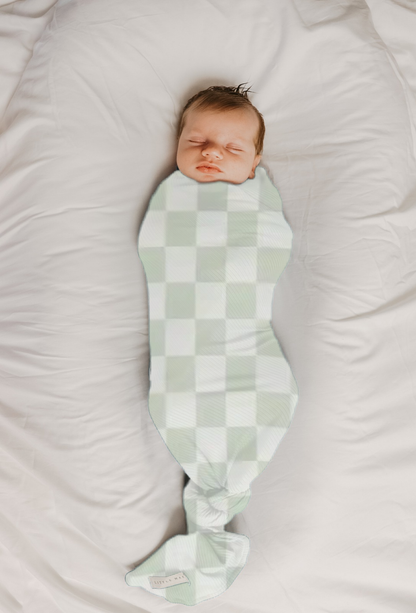 Leaf Green &amp; White Checkered Stretch Swaddle
