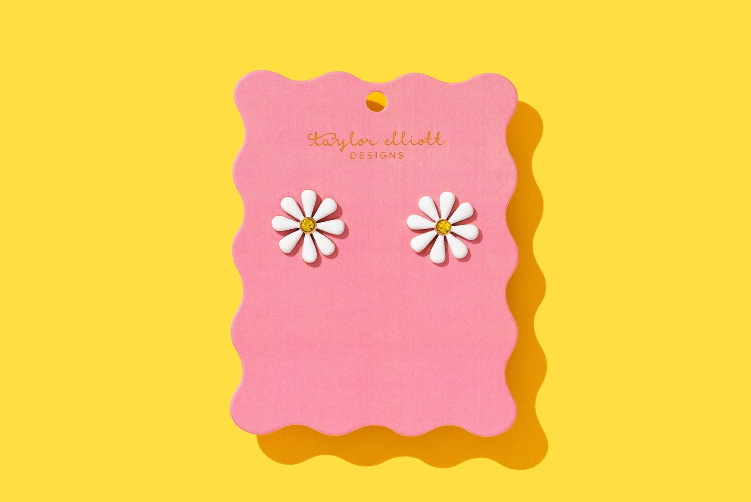 Daisy Flower Stud