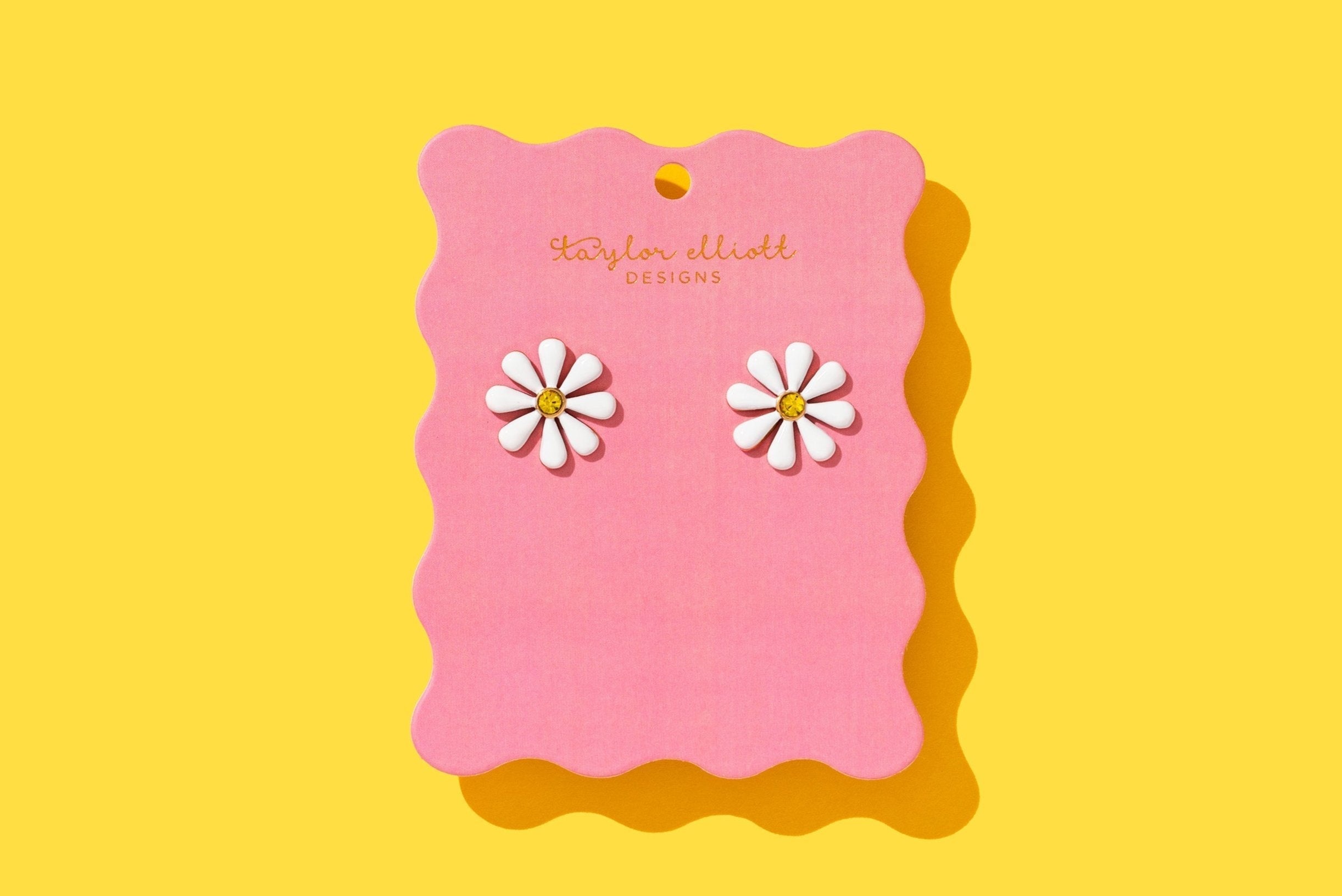 Daisy Flower Stud